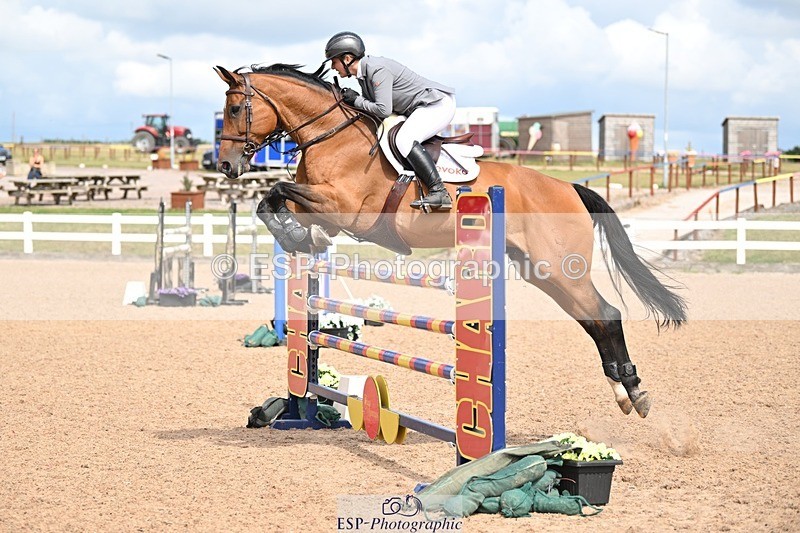 250723-154028-01188 - Cls 6 Foxhunter and 1.20m