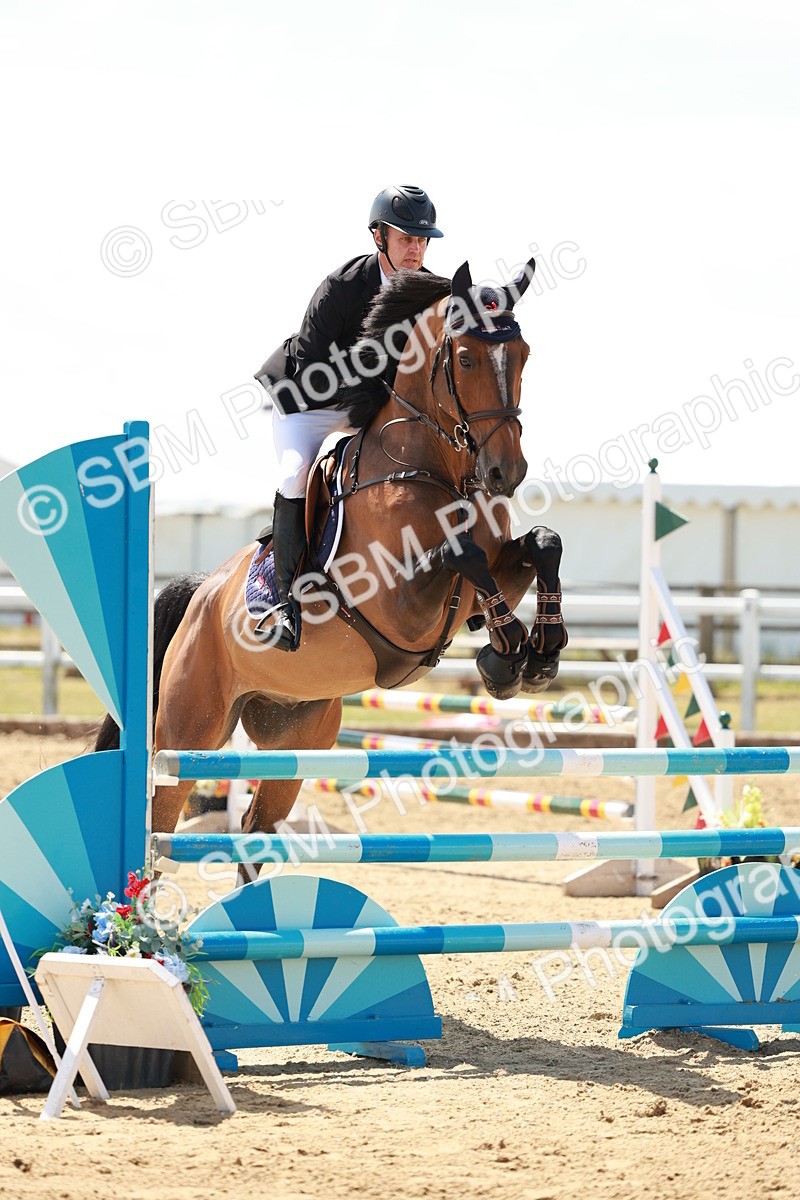 SBM_007182 - Class 2 - Senior Discovery - 1.00m Open