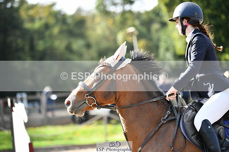 251004A-145231-01557 - Classes 8 & 9 70cm