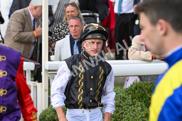 230824-Race 7-Treasure Time-0078 - Race 7 5.20pm Sky Bet Mile Handicap