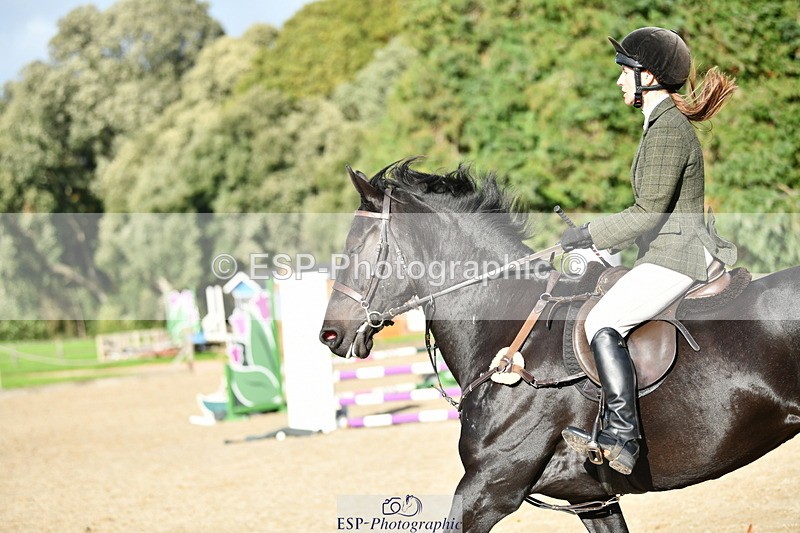 251004A-153755-01909 - Classes 8 & 9 70cm