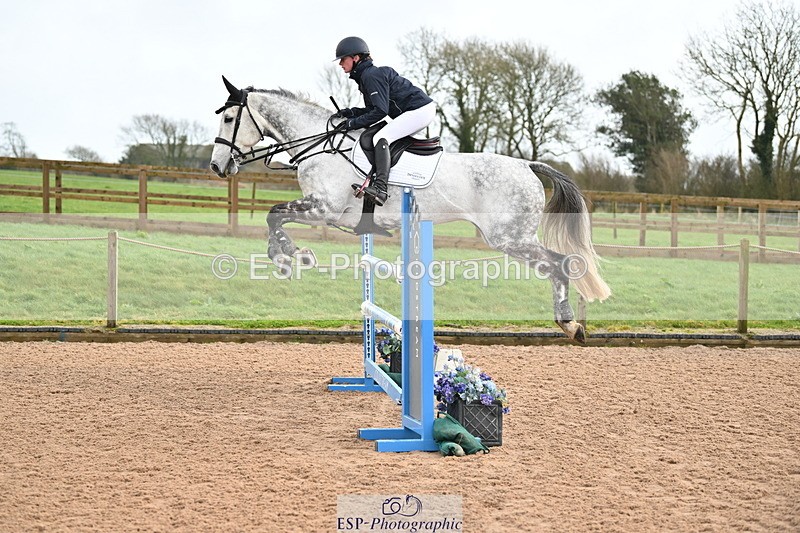 240315A-121816-00877 - Cls 3 Snr Foxhunter