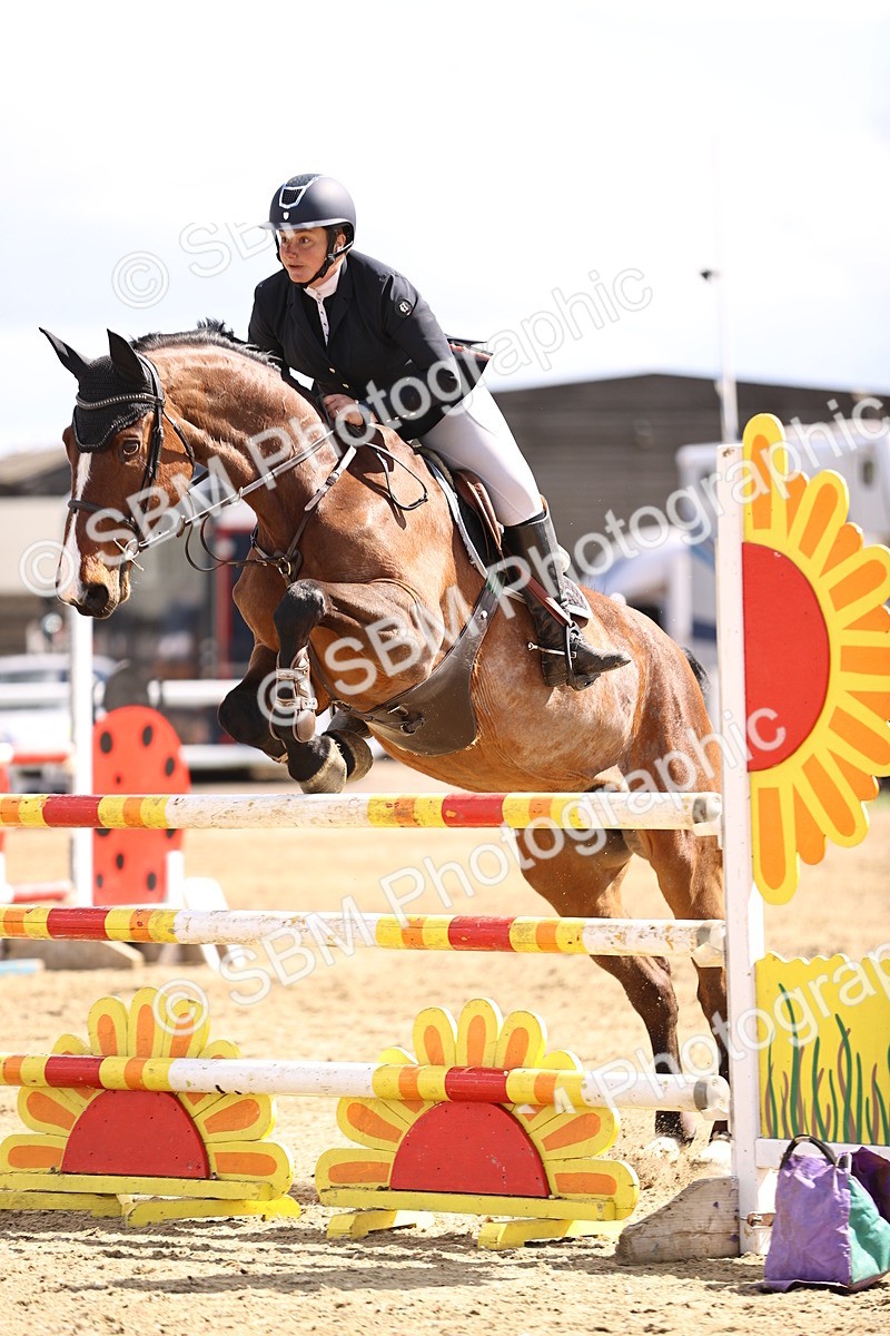 SBM_004217 - Class 17 - Senior Newcomers - 1.10m