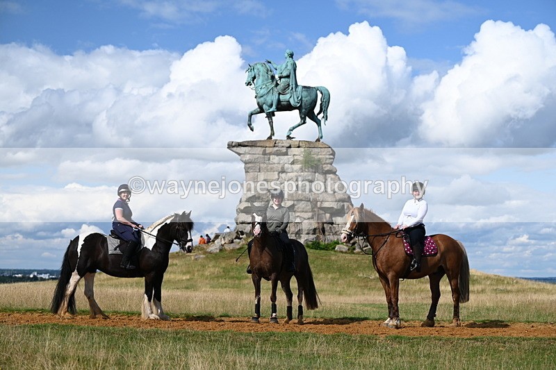 DSC_0247 - Time at Statue 15:58 to 16:05