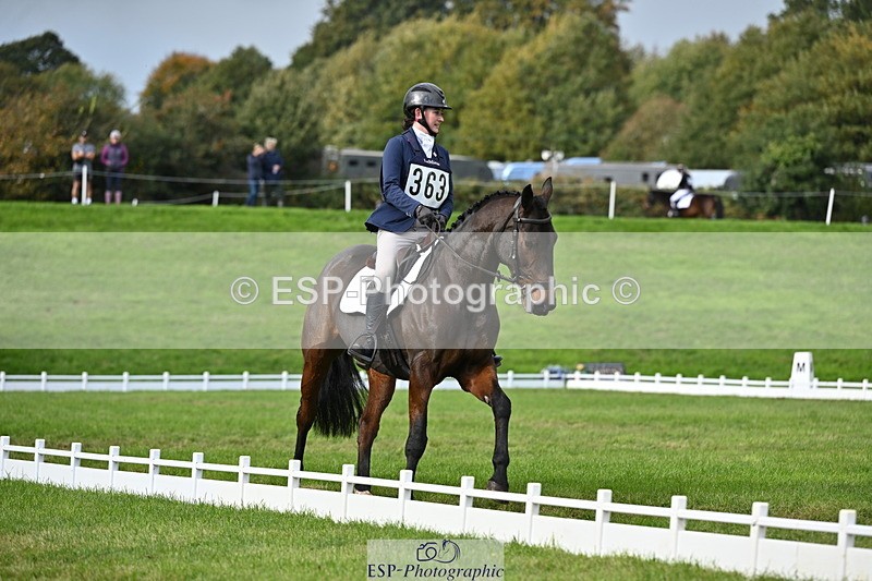 251024A-133819-12179 - D-363-Florrie.Ball