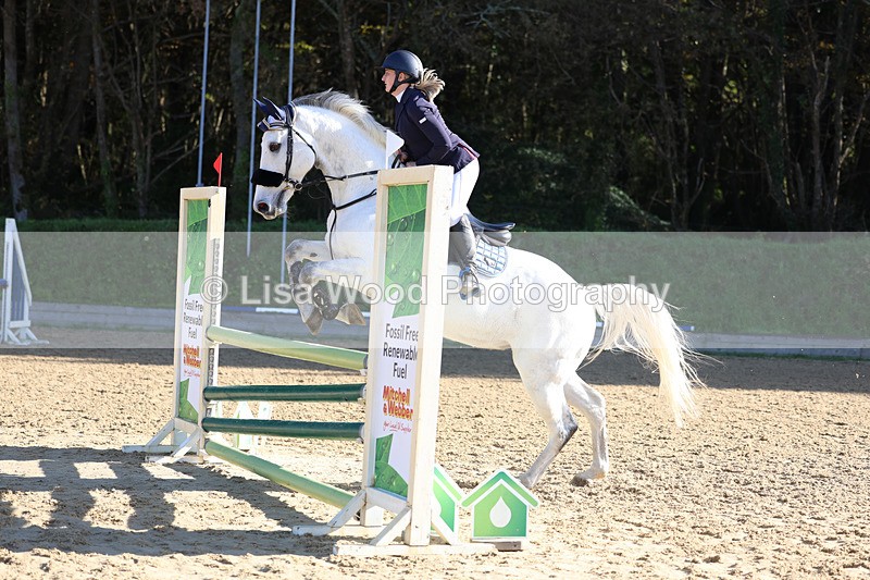3E7A5494 - Class 4: Senior British Novice/90cm open