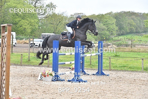 BPP_9254 - CLASS 30 SUN Senior Newcomers/ 1.10m Open