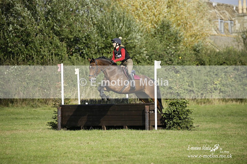  WWHT 171021 3496 - Intermediate Pairs (0.90m)  17/10/21