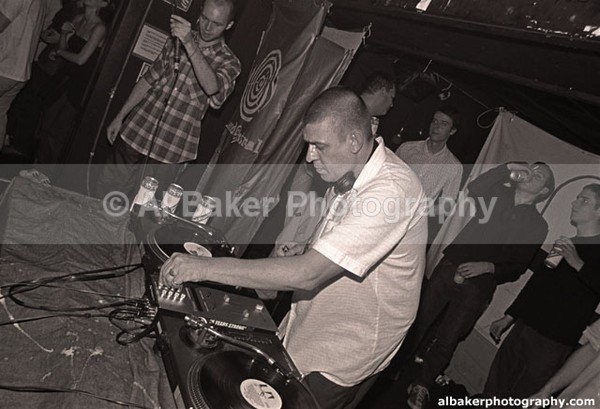 22 luke-unabomber - Friends-&-Family @ the-roadhouse 15.09.01