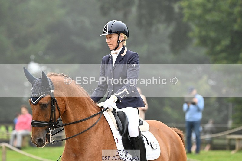 240811-114416-05582 - 253-Pauline.Jaggs-Emilio.Onneke