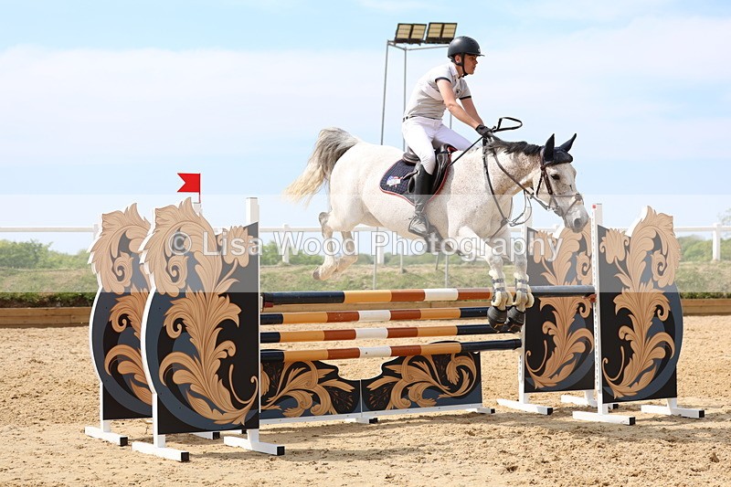 3E7A7243 - Class 7: Senior Newcomers/1.10m open