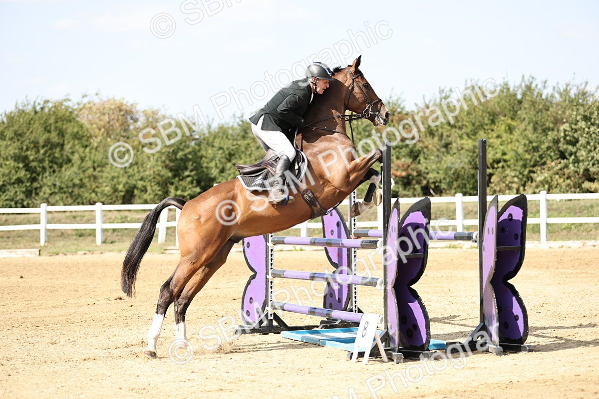 SBM_005124 - Class 6 = Senior Newcomers - 1.10m Open