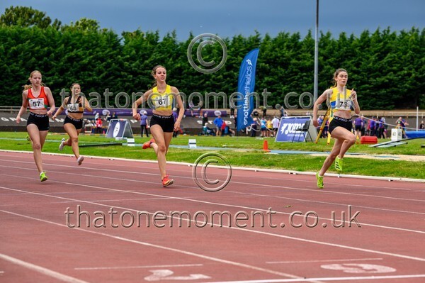 CEM26-914416 - Track Female Set Two