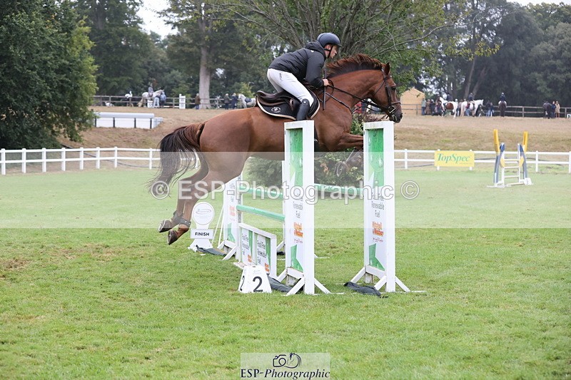 250830A-130212-06526 - Cls 16 Snr Newcomers and 1.10m Open