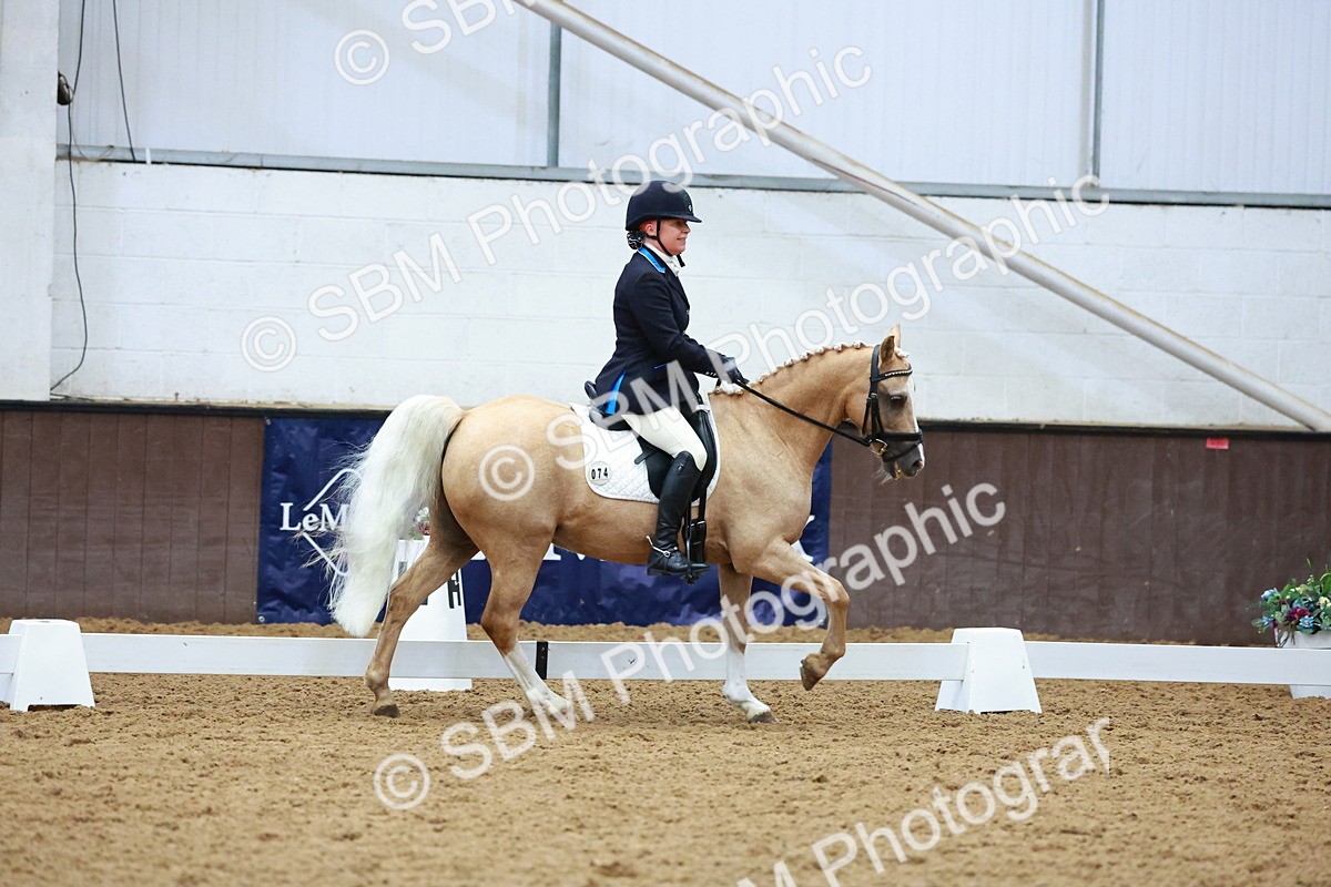 SBM_004315 - Class 12 - E2 Championship - 14.50-15.53