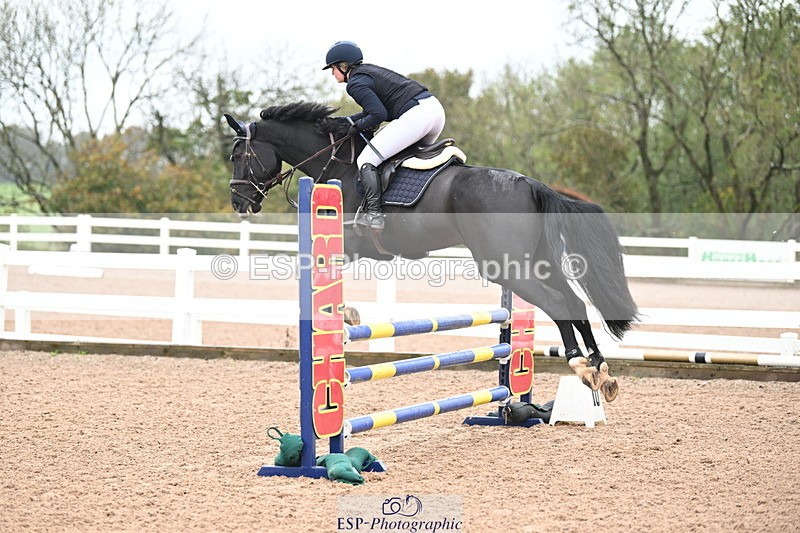 241023A-110605-00459 - Cls 1 British Novice and 90cm Open