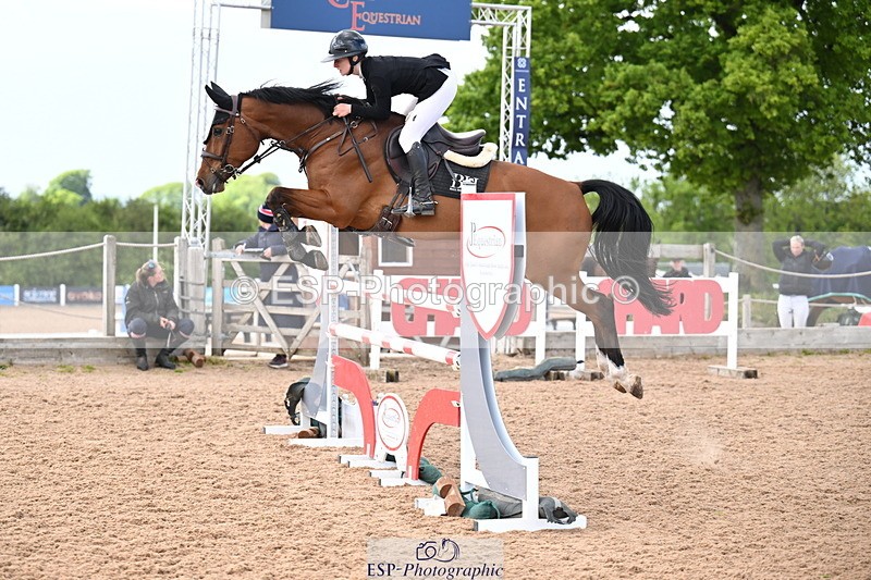 260513B-150309-01205 - Cls 6 Snr Fox and 1.20m Open