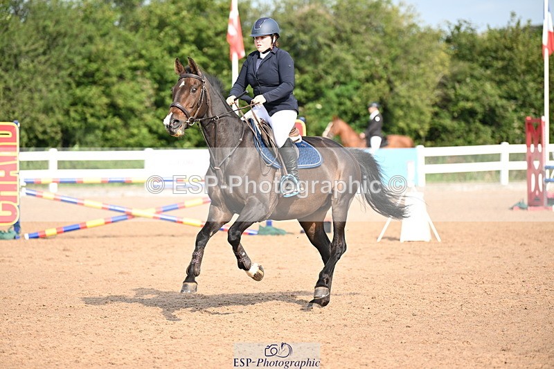 240802A-092101-03358 - Cls 21 A&B Brit Nov & 90cm Open