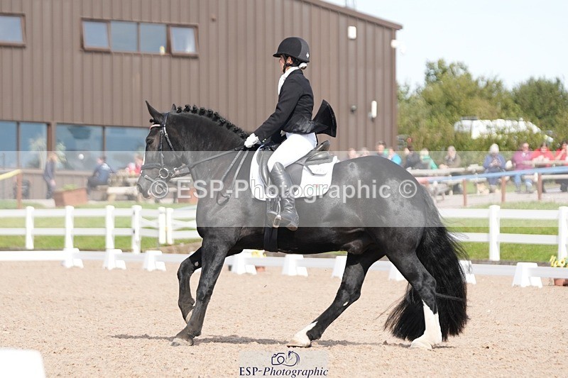 250906-140458-03867 - 021-Francesca.TurnerAlbie