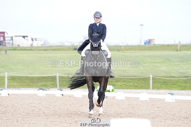 250403-142736-02937 - 027-Zoe.Sleigh-Zall.stensvang