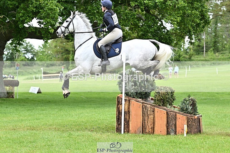 240525-154414-17283 - 225-SLEEHAUN_DANCER-Megan_Lawrence