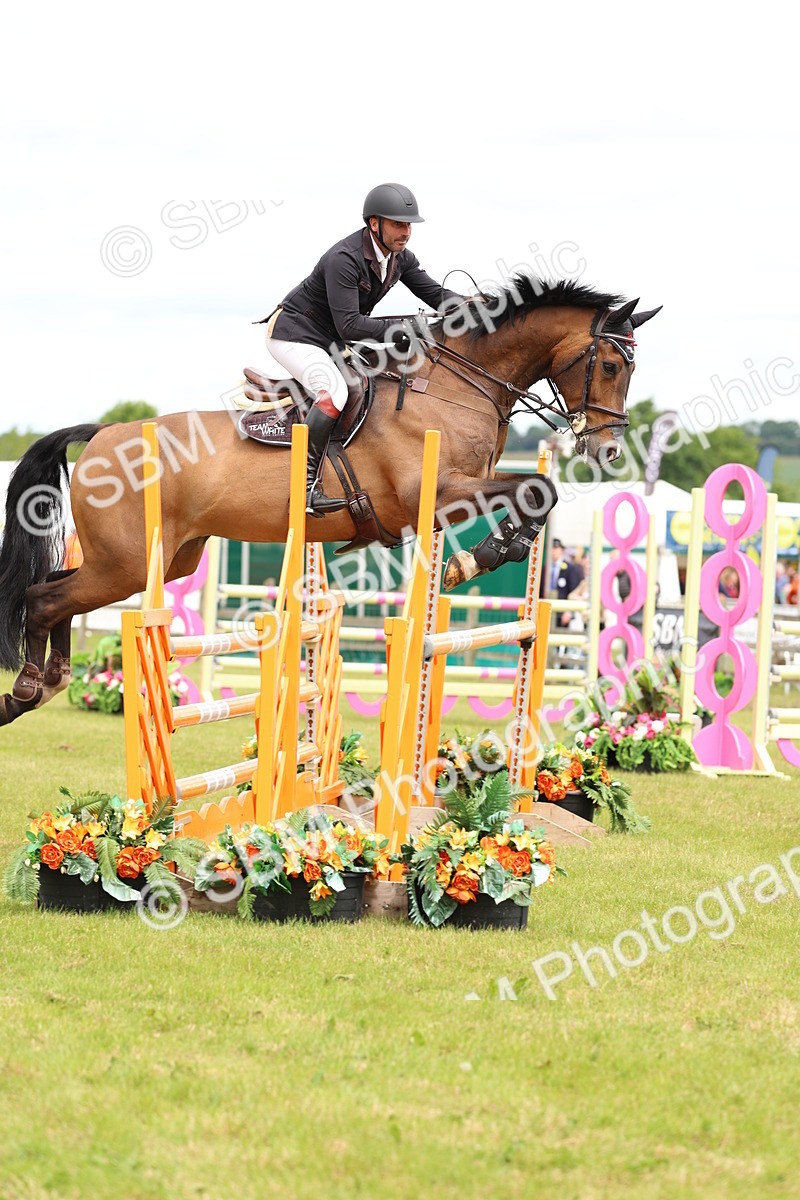 SBM_13950 - Class 206 - Senior Newcomers - 1.10m Open