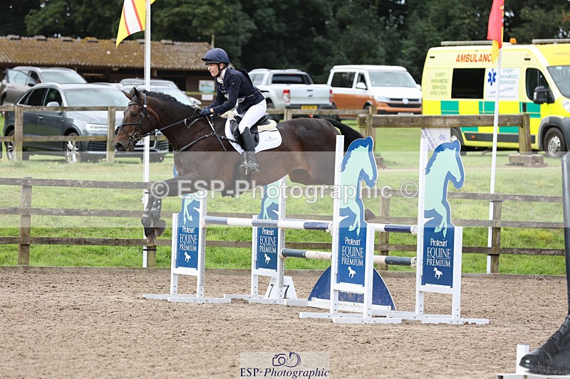 240804-114113-12751 - 454-Bella_Stevens-TOTALLY_WORTH_IT