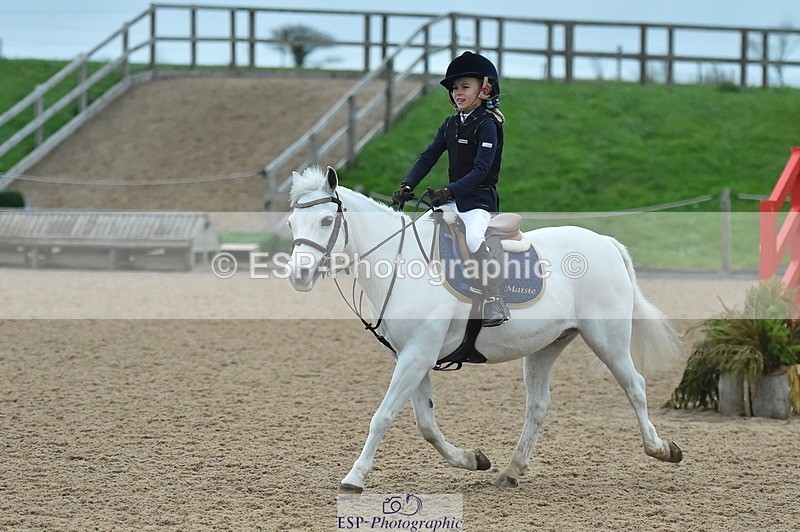 231119A-095022-04443 - Sun Cls 17+18 Club and Schools 70cm