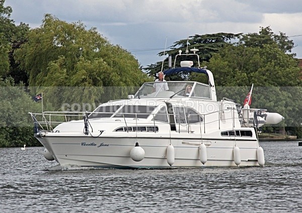 090712 CECILIA JANE IMG_0276 - Flybridge Cruisers