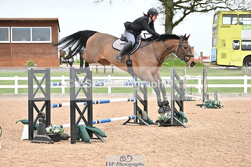 240406A-155613-04281 - Cls 17 National 1.30m Open