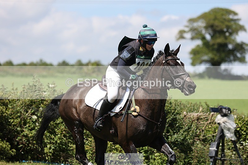 240525-124714-13378 - 101-MORELANDS_CASANOVA-Daisy_Bathe