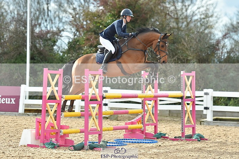 231111A-131348-02077 - Cls 12 Newcomers & 1.10m Open