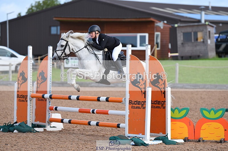 230716A-091304-01848 - Cls 32 Stepping Stones 128cm & 138cm