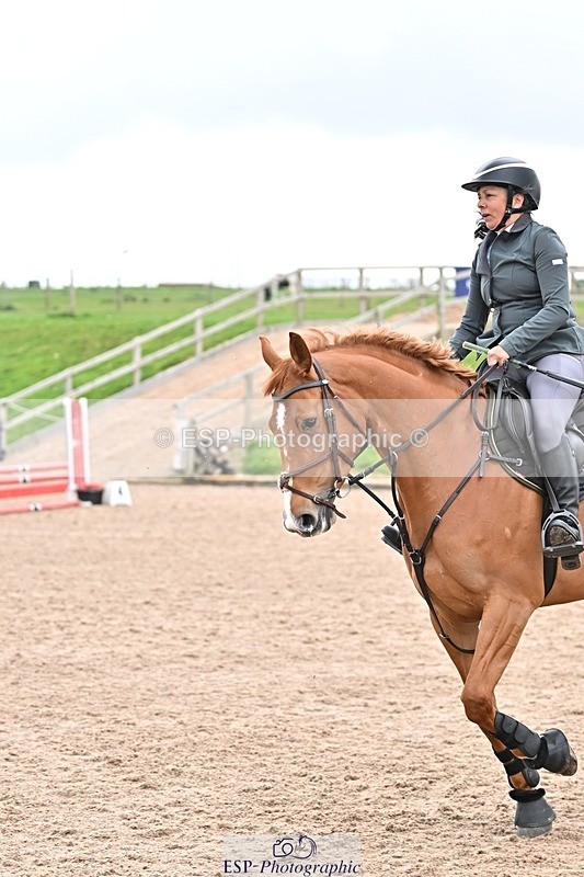 250414-101337-00030 - 70cm Round 1