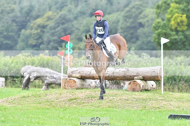 240803-122001-03544 - 120-Rosie_Bradley-Hole-BROADSTRUTHER