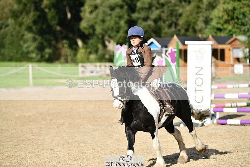 251004A-152142-01794 - Classes 8 & 9 70cm