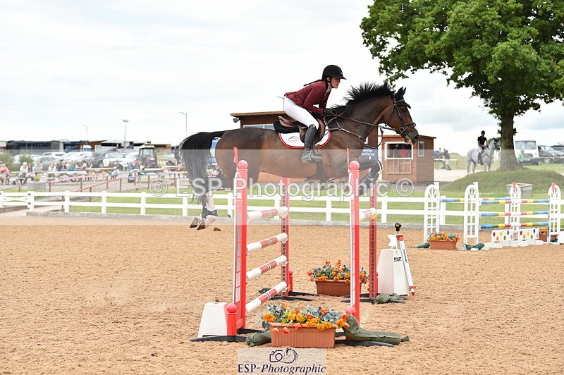 230720A-135000-03197 - Cls 21, 1 Star Gold 1.30m