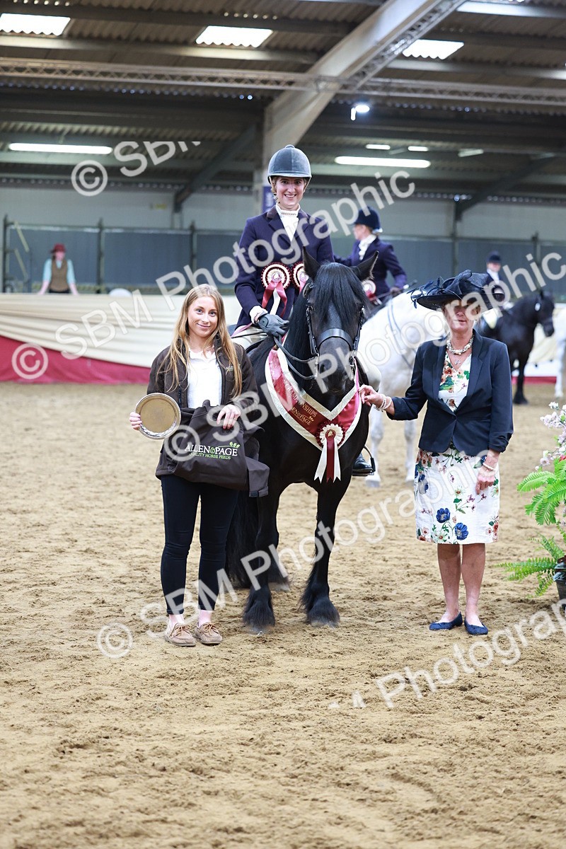 SBM_18894 - Class 952 - M&M Ridden Supreme Final