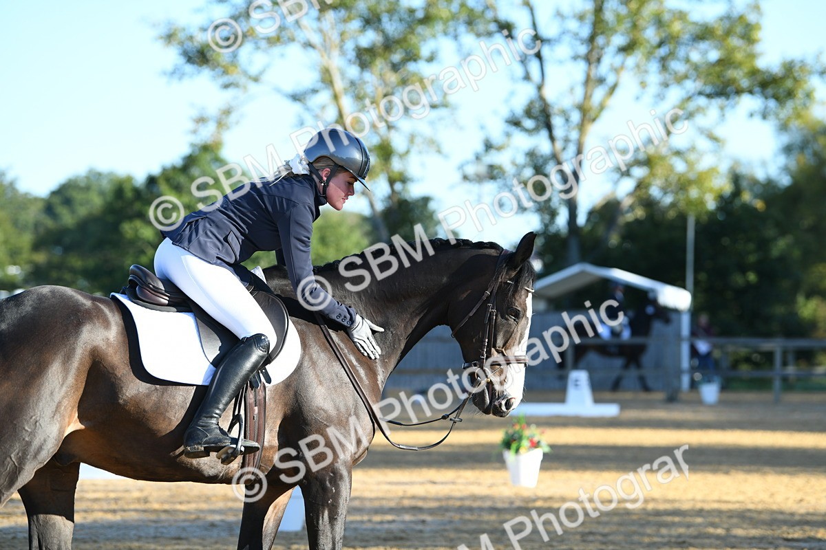 SBM_14362 - D4 - Small Tour Championship - Intro B