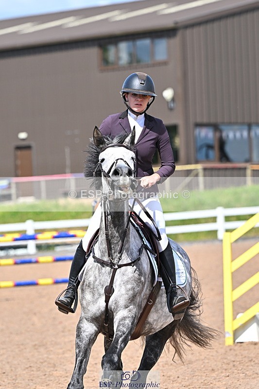 240619A-154426-00949 - Cls 5 Snr Foxhunter and 1.20m Open