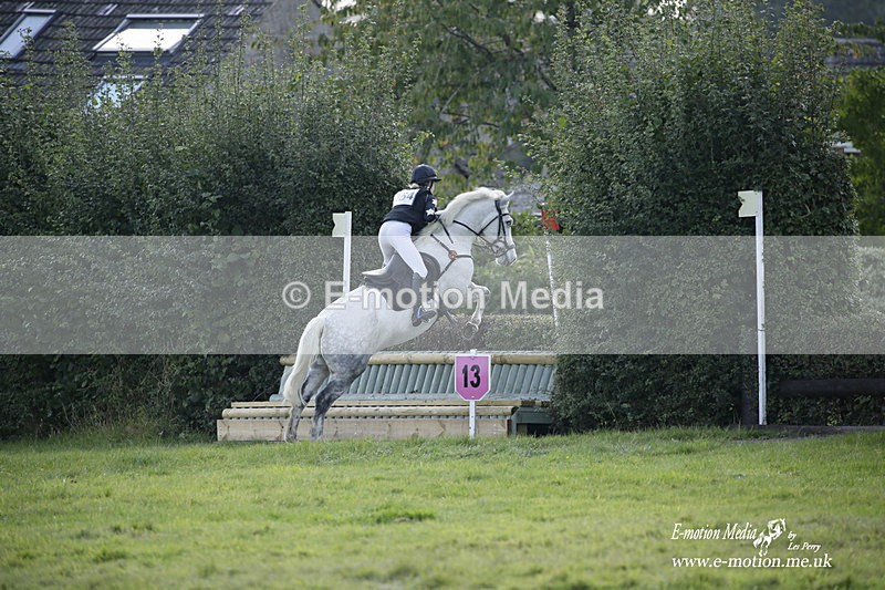  WWHT 171021 3904 - Open (1.00m)  17/10/21