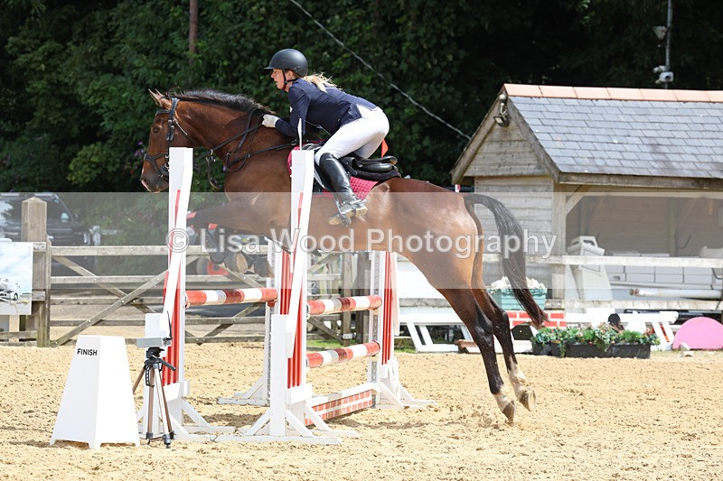 3E7A9913 - Class 9: Senior British Novice/90cm open