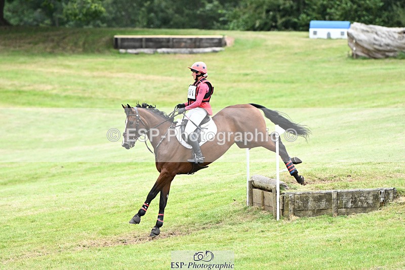 240825X-180201-38113 - 80cm XC 17.30 to End