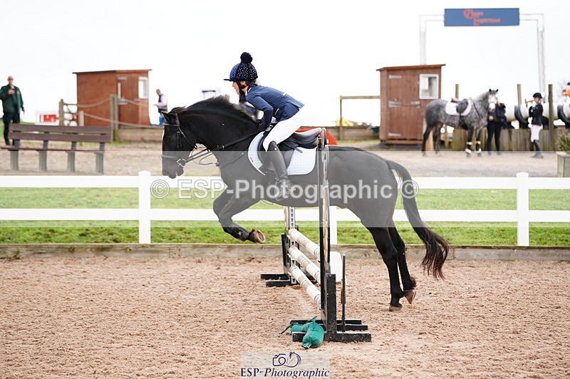 241027A-093420-01826 - SUN Cls 2 Pony Intro 70cm