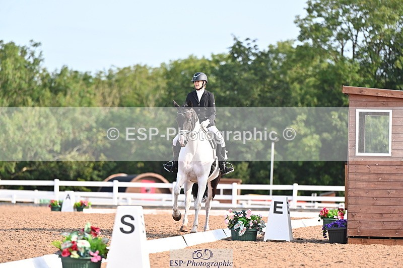 240817A-091003-06509 - 109-Michelle.Head-Alvescot.Winning.Mood