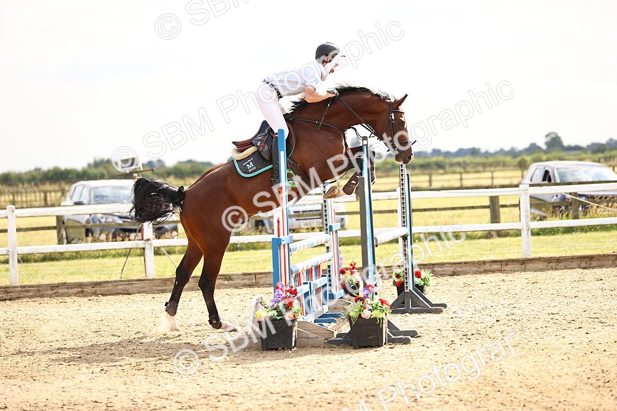 SBM_002436 - Class 18 - Ariat Senior British Novice- 90cm Open