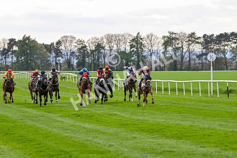 220425-Race 1-Kats Bob-8602 - Race 1