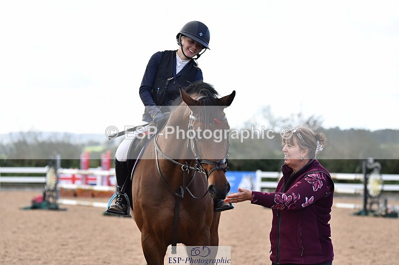 231014A-145436-05380 - Cls 15 1.05m Amateur Q 2nd R