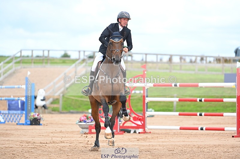 230721A-152203-07187 - Cls 10, 2 Star Big 1.45m Start to break