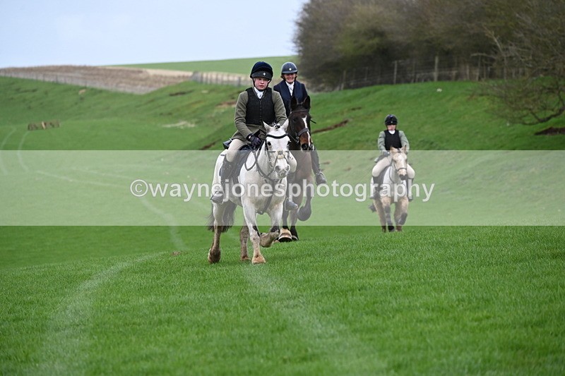 WJ6_9365 - Line Three